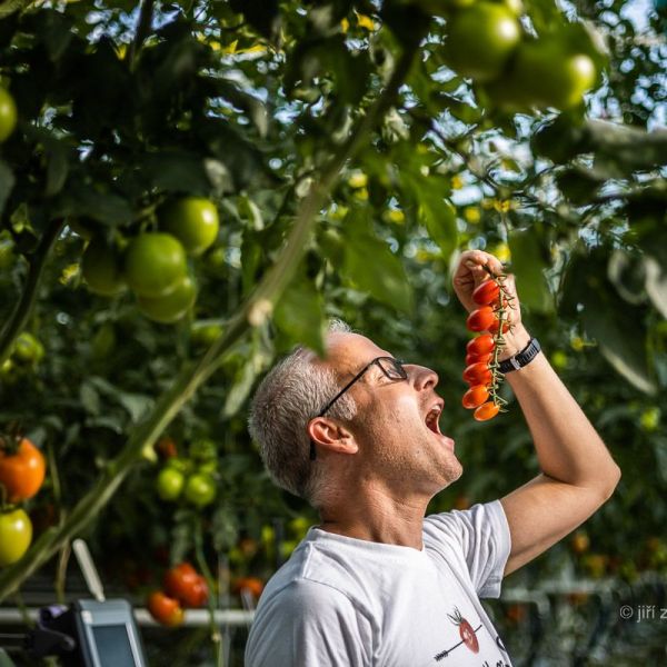 2021, Farma Bezdínek – majitel farmy Bezdínek pan Jiří Stodůlka, Orlová Lutyně, zadavatel: Hospodářské noviny